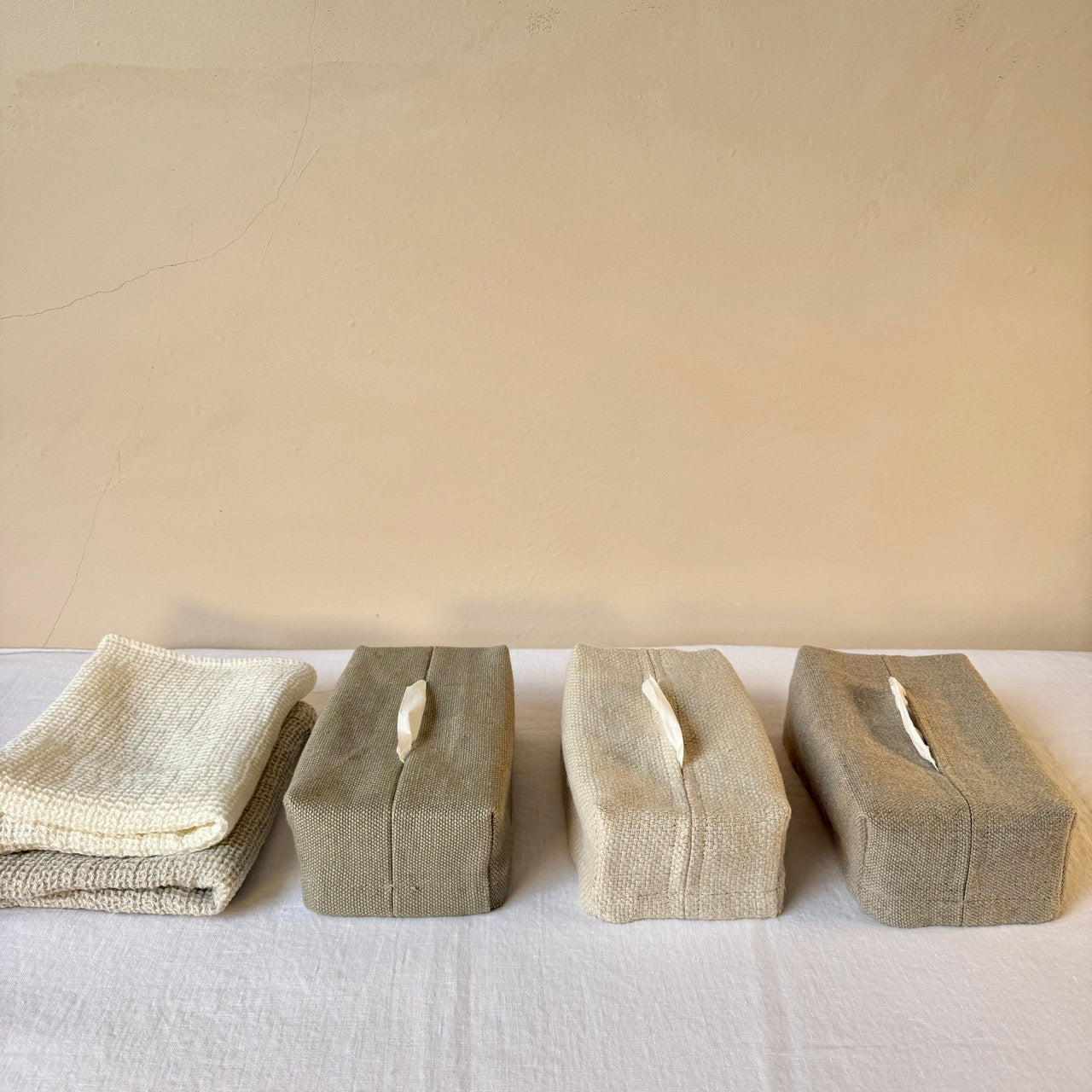 FUNDA CAJA DE PAÑUELOS DE LINO BEIGE OSCURO