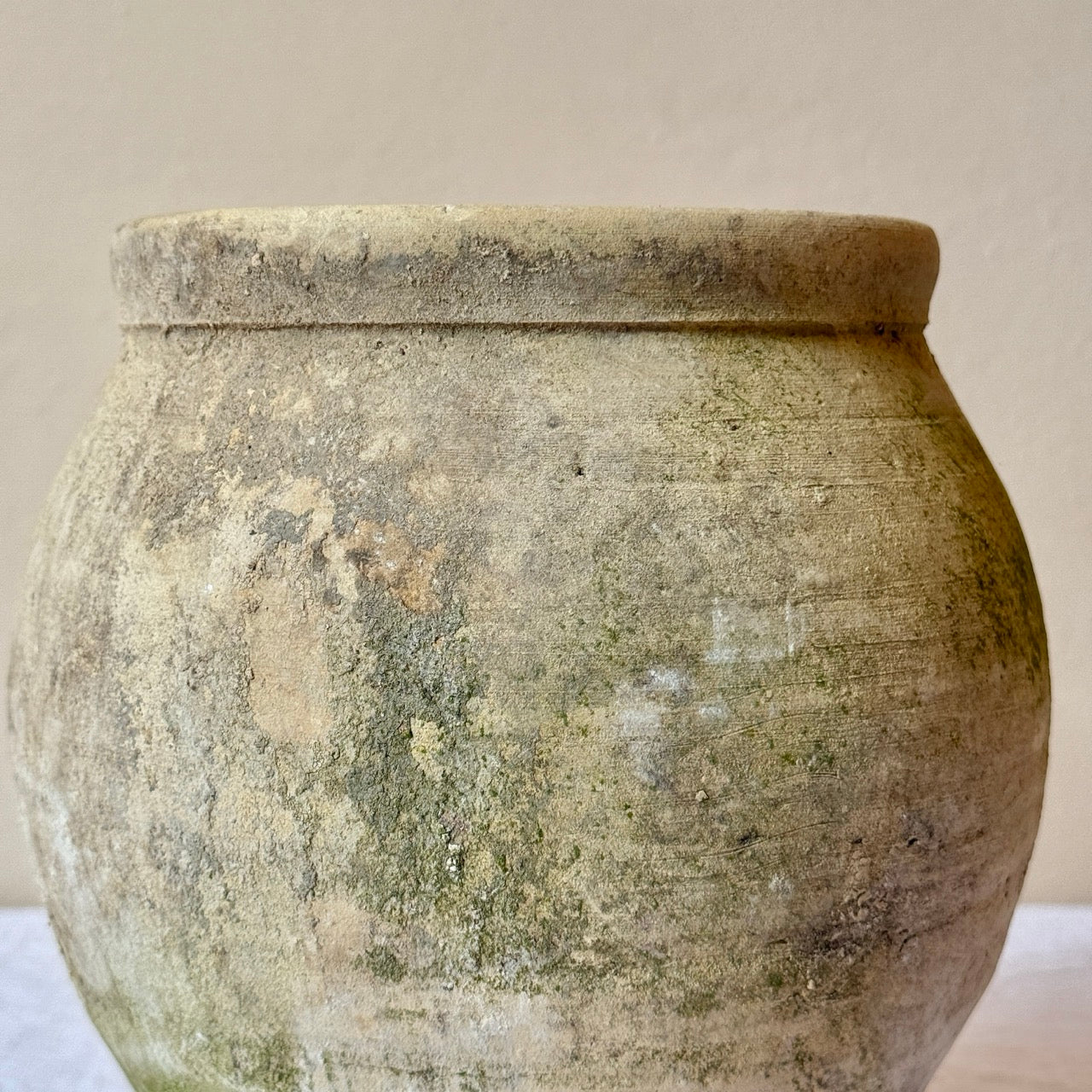 JARRÓN IRREGULAR DE TERRACOTA Nº2