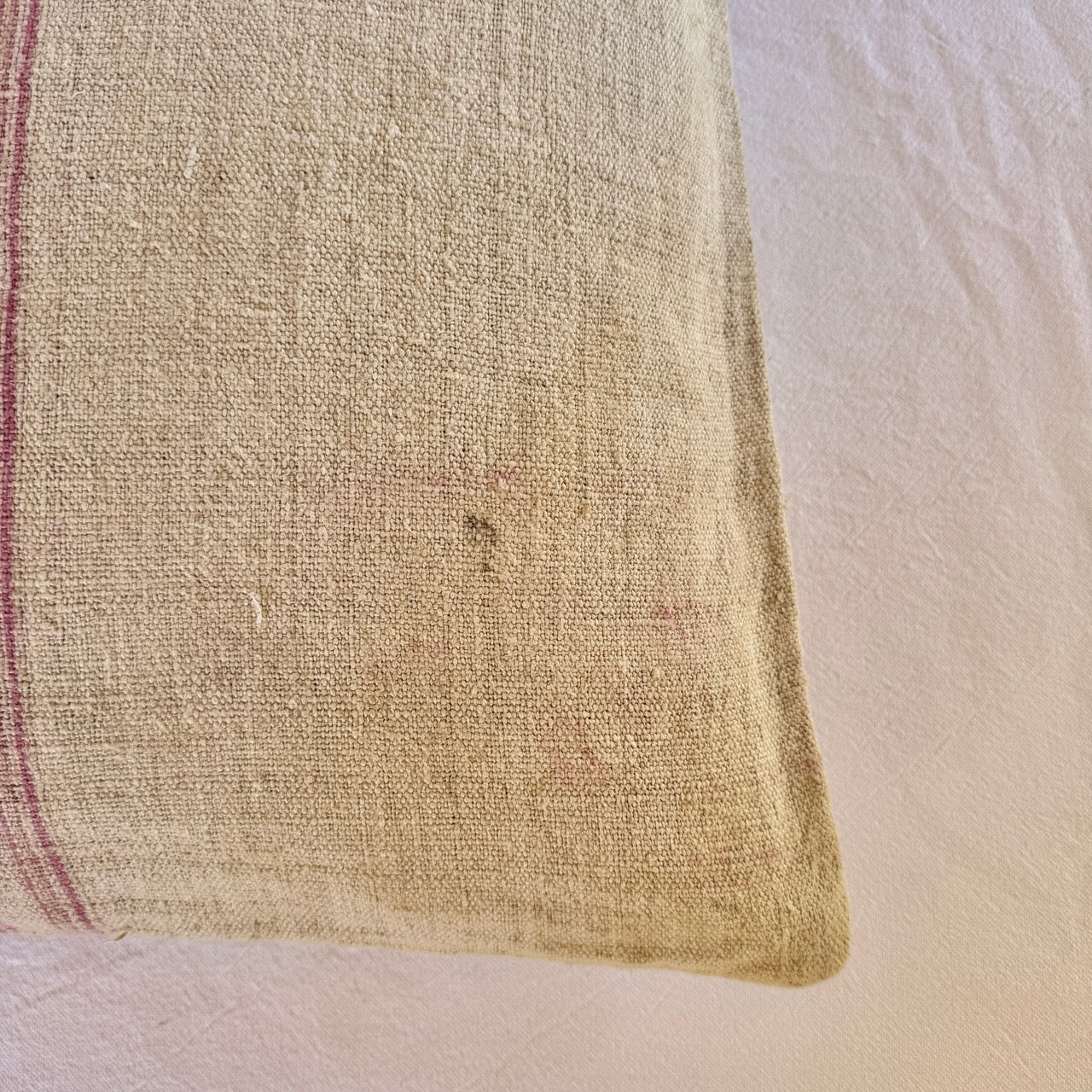 FUNDA DE COJIN DE LINO RAYA ROSA