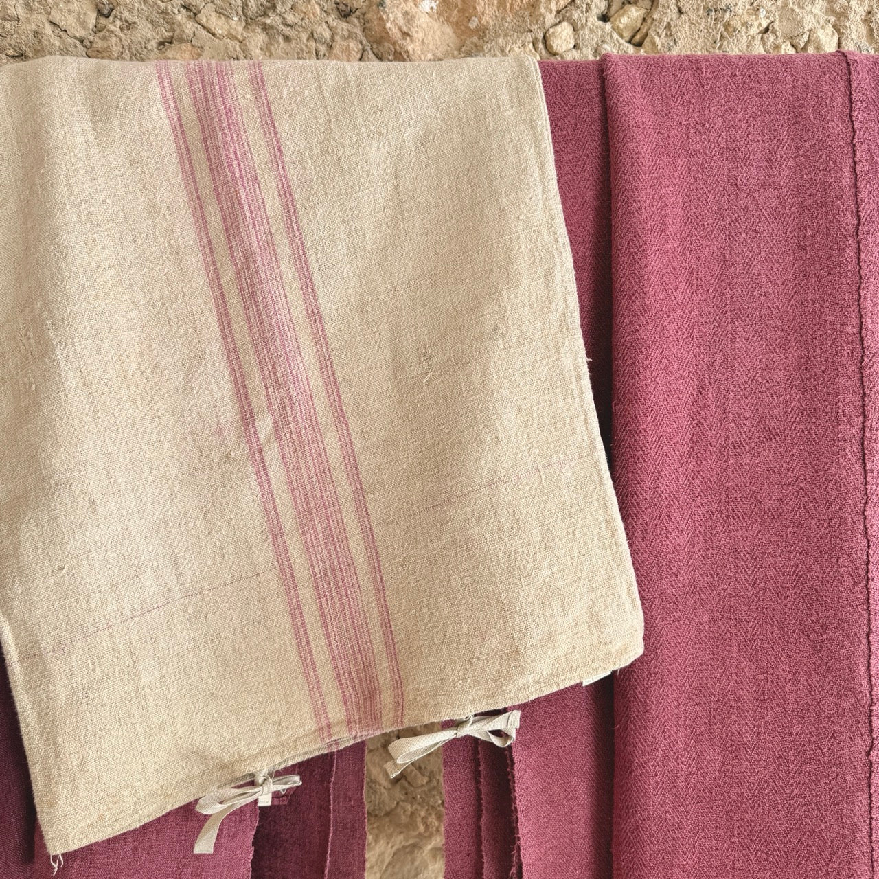 COLCHA DE LINO ANTIGUO ROSADO