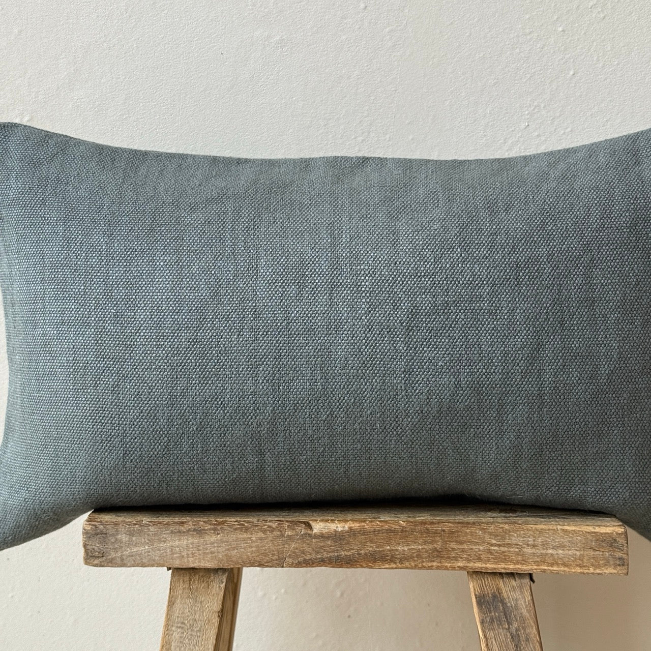 FUNDA DE COJÍN LINO GRUESO GRIS OSCURO 50x30