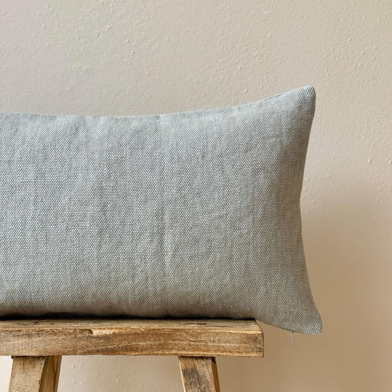 FUNDA DE COJÍN LINO GRUESO GRIS CLARO 50x30