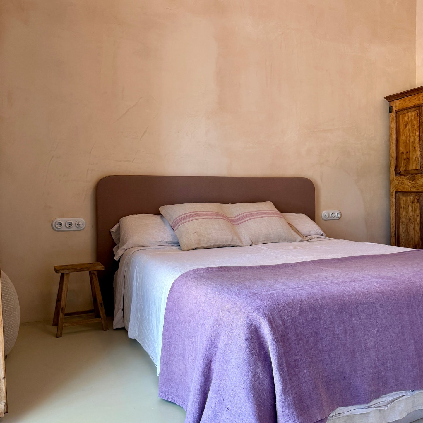 COLCHA DE LINO ANTIGUO PÚRPURA