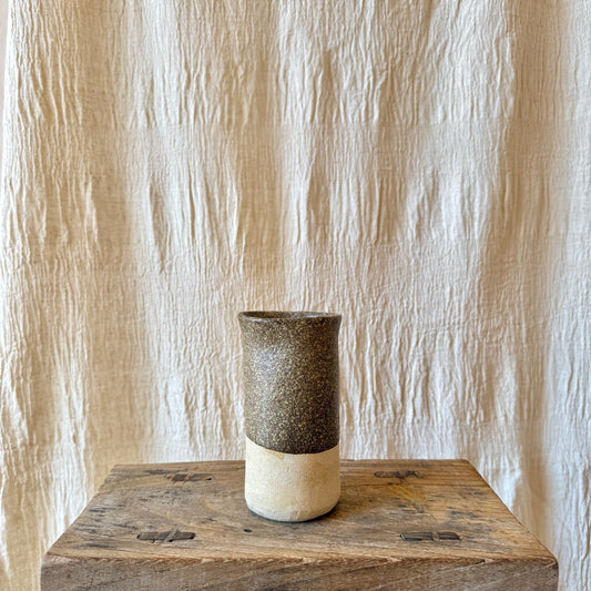 JARRÓN DE CERÁMICA IRREGULAR