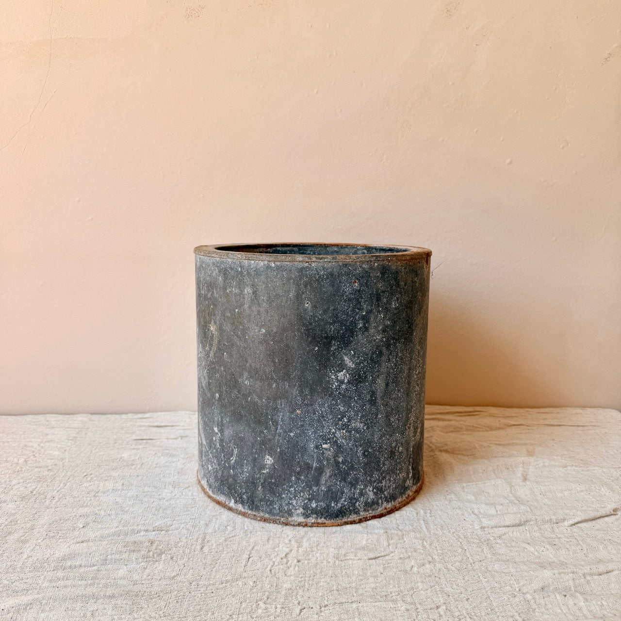 MACETA METAL PEQUEÑA