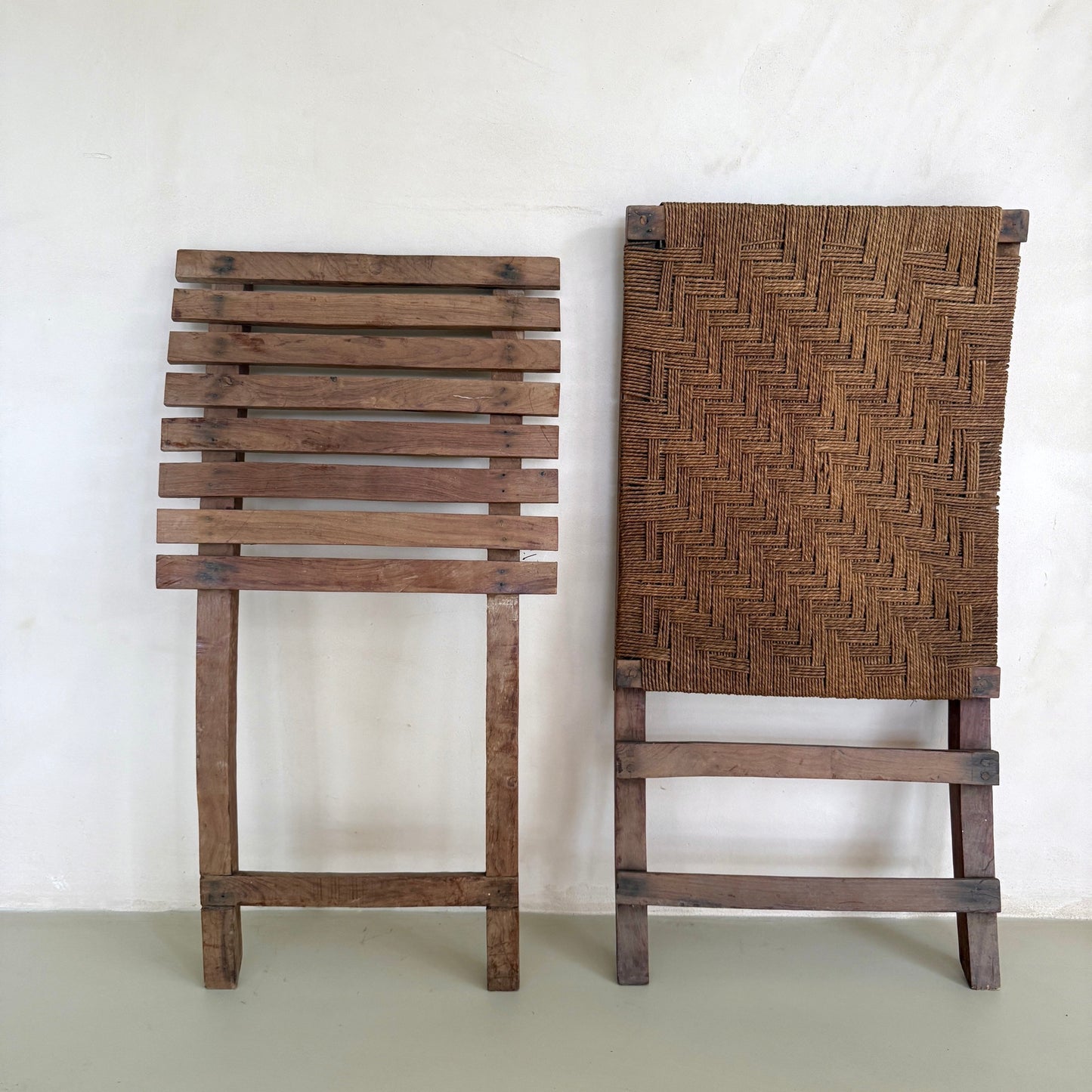 SET DE 2 SILLAS DE MADERA Y RATÁN