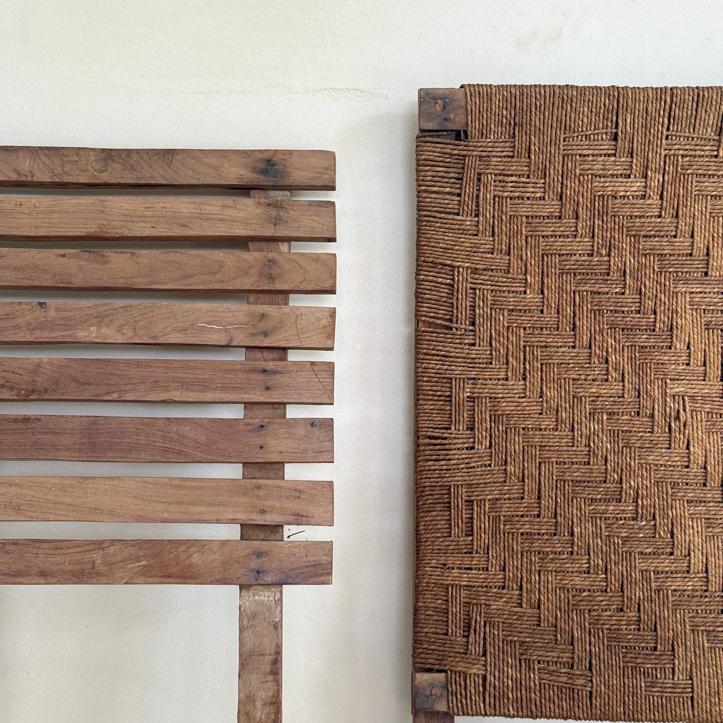 SET DE 2 SILLAS DE MADERA Y RATÁN