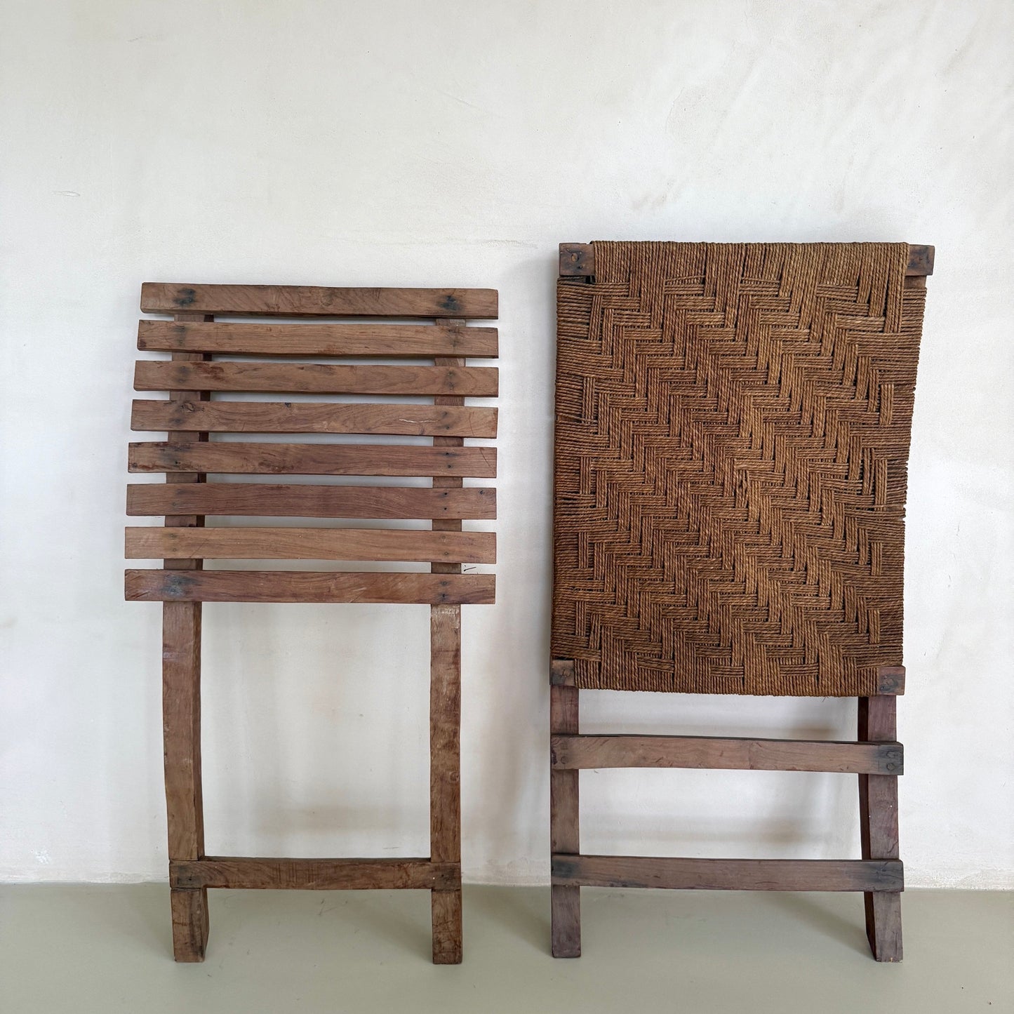 SET DE 2 SILLAS DE MADERA Y RATÁN